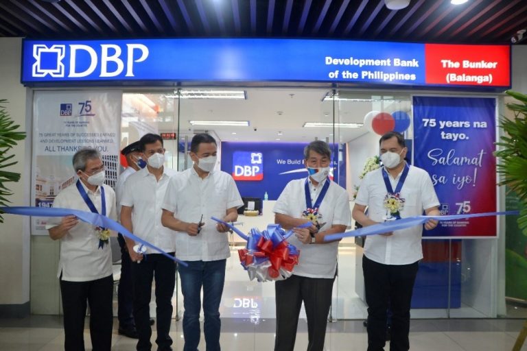 DBP opens branch-lite unit at Bataan provincial government center